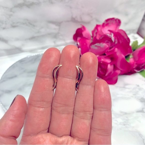 585 Rose Gold Plated Leaf Earring - Picture 9 of 9